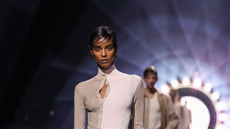 fendi sfilata moda germania|Fendi: 5 Dinge, die Sie über die neue Kollektion wissen müssen.